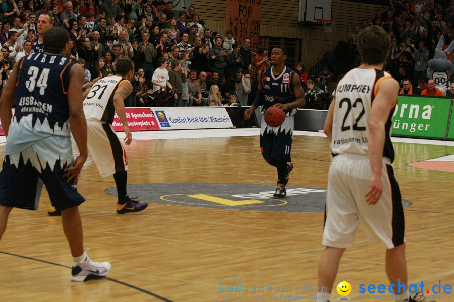 Basketball Bundesliga: ULM - BREMERHAVEN: Ulm, 27.02.2010