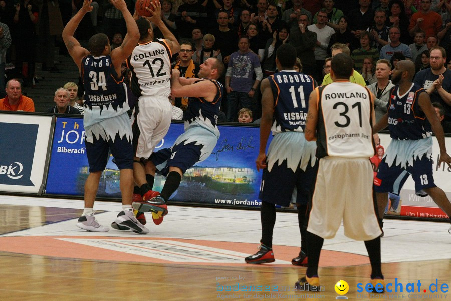 Basketball Bundesliga: ULM - BREMERHAVEN: Ulm, 27.02.2010