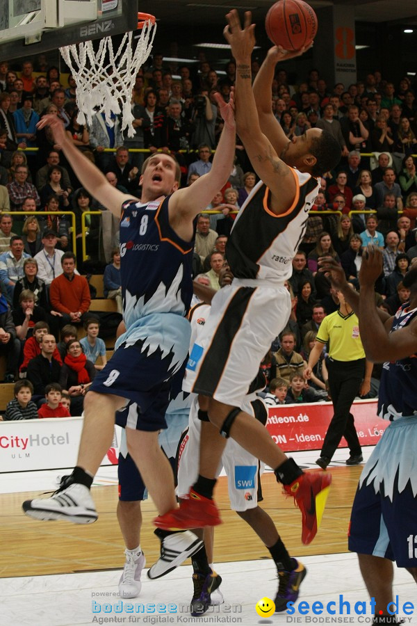 Basketball Bundesliga: ULM - BREMERHAVEN: Ulm, 27.02.2010