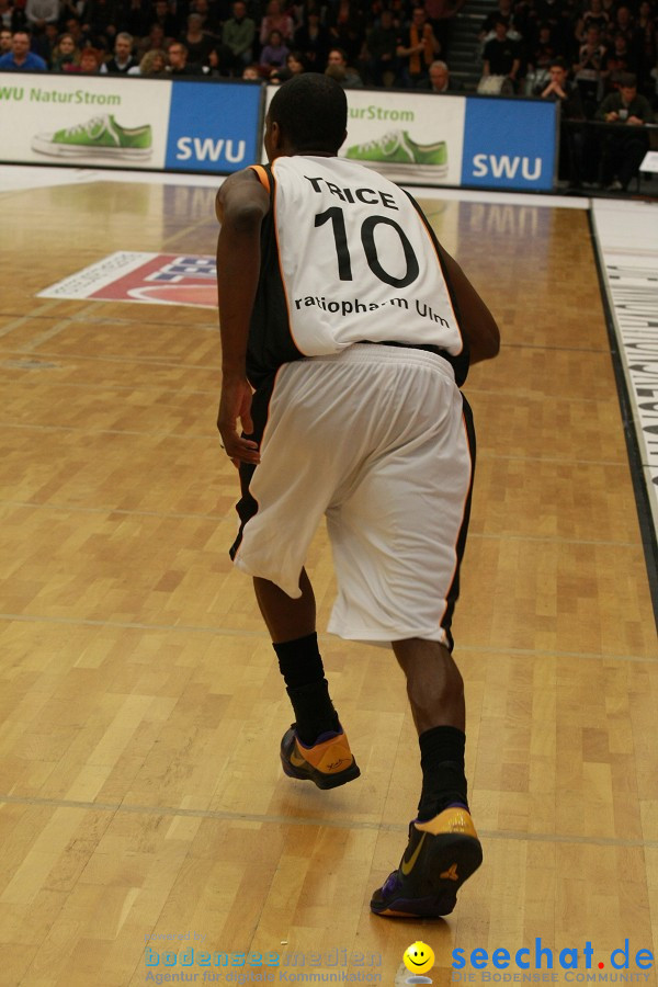 Basketball Bundesliga: ULM - BREMERHAVEN: Ulm, 27.02.2010