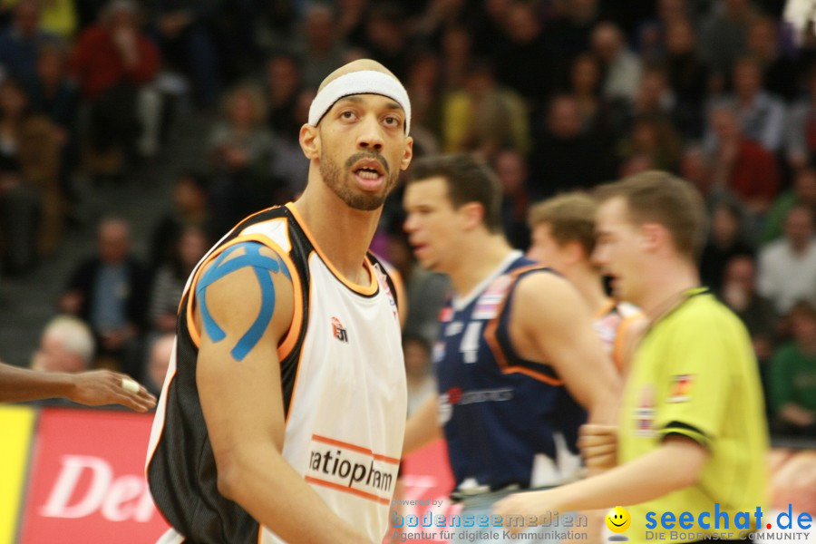 Basketball Bundesliga: ULM - BREMERHAVEN: Ulm, 27.02.2010