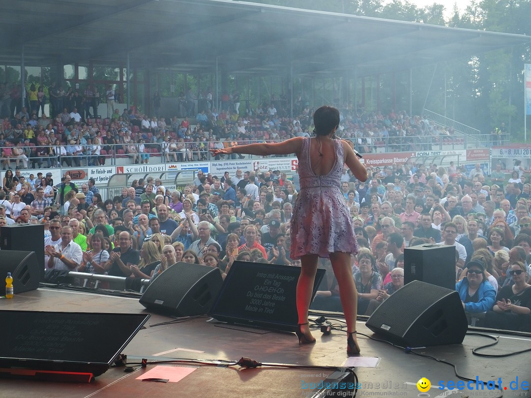 Waldstadion Open Air mit Beatrice Egli und Francine Jordi: Neufra, 06.07.20