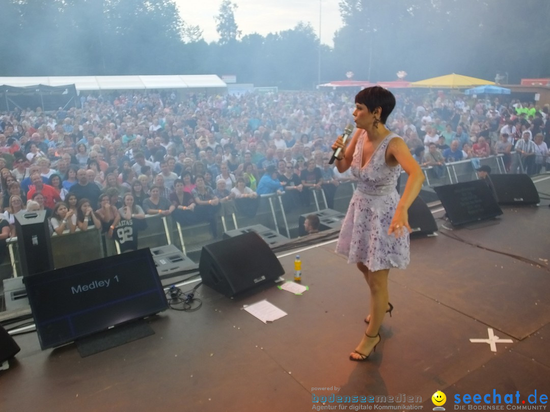 Waldstadion Open Air mit Beatrice Egli und Francine Jordi: Neufra, 06.07.20