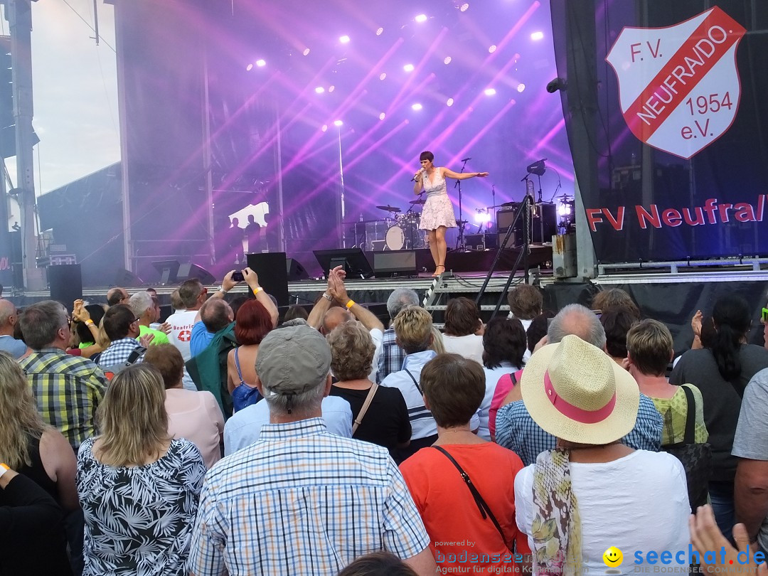 Waldstadion Open Air mit Beatrice Egli und Francine Jordi: Neufra, 06.07.20