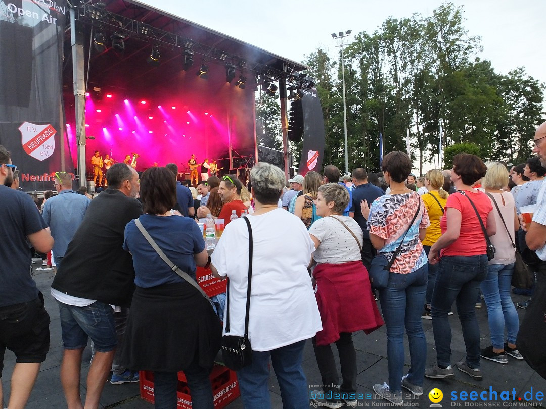 Waldstadion Open Air mit Beatrice Egli und Francine Jordi: Neufra, 06.07.20