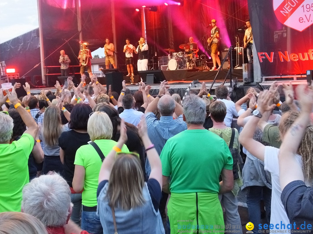 Waldstadion Open Air mit Beatrice Egli und Francine Jordi: Neufra, 06.07.20