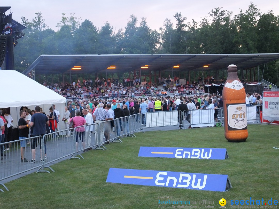 Waldstadion Open Air mit Beatrice Egli und Francine Jordi: Neufra, 06.07.20