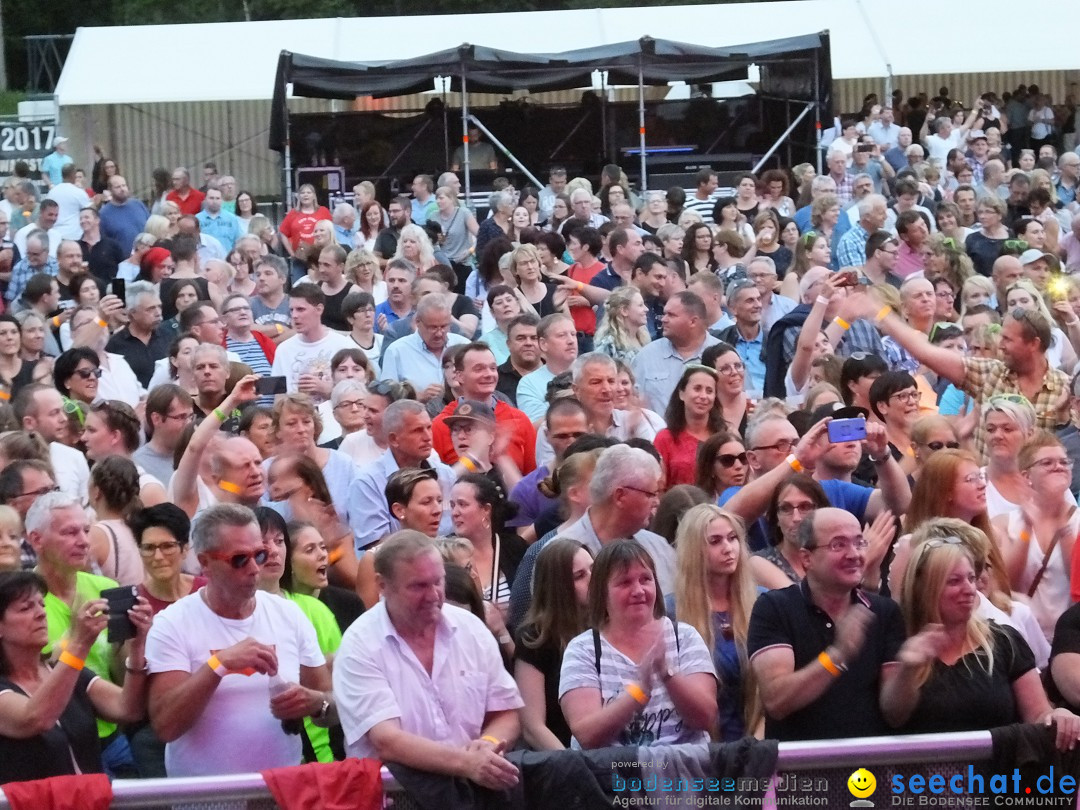 Waldstadion Open Air mit Beatrice Egli und Francine Jordi: Neufra, 06.07.20