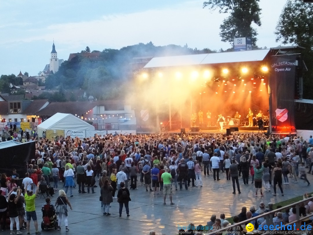 Waldstadion Open Air mit Beatrice Egli und Francine Jordi: Neufra, 06.07.20