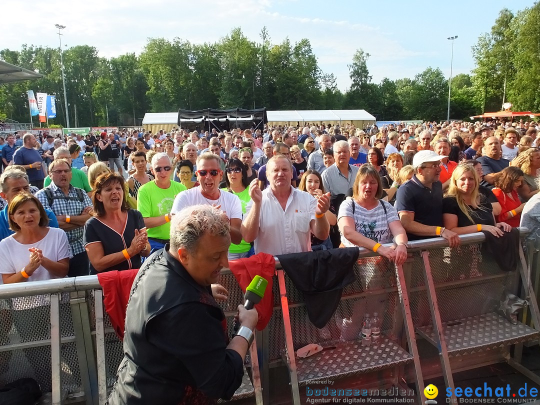 Waldstadion Open Air mit Beatrice Egli und Francine Jordi: Neufra, 06.07.20