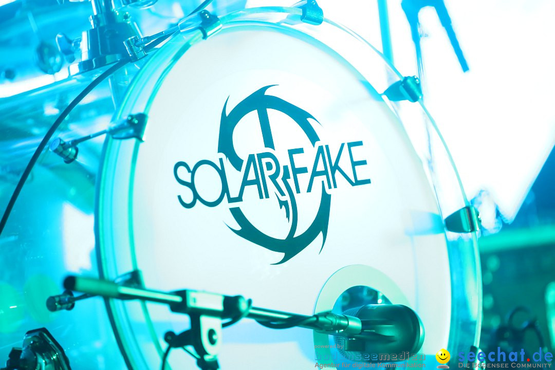 SOLARFAKE und Adam is a Girl - Caserne: Friedrichshafen am Bodensee, 31.01.