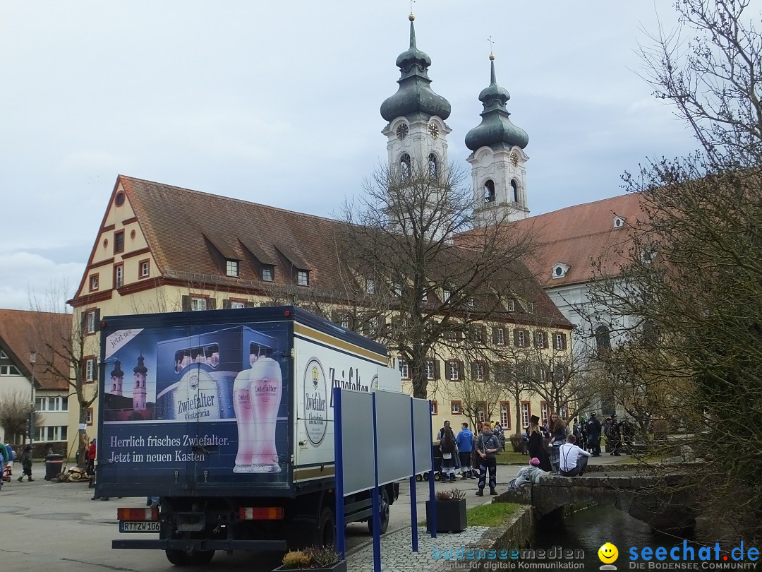 Fasnetsumzug, Narrensprung mit ueber 1200 Narren: Zwiefalten, 23.02.2020