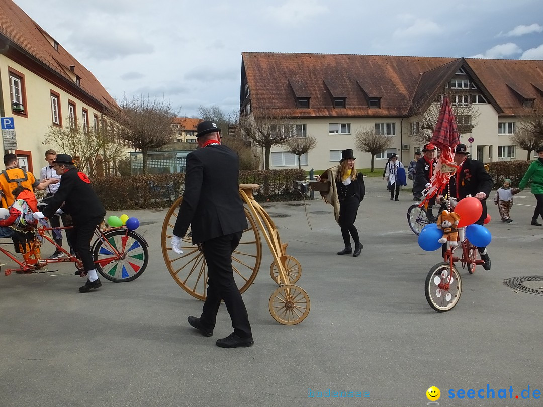 Fasnetsumzug, Narrensprung mit ueber 1200 Narren: Zwiefalten, 23.02.2020