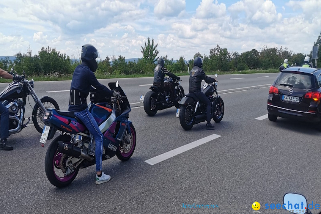 Motorraddemo gegen Sonntagsfahrverbot: Friedrichshafen am Bodensee, 04.07.2