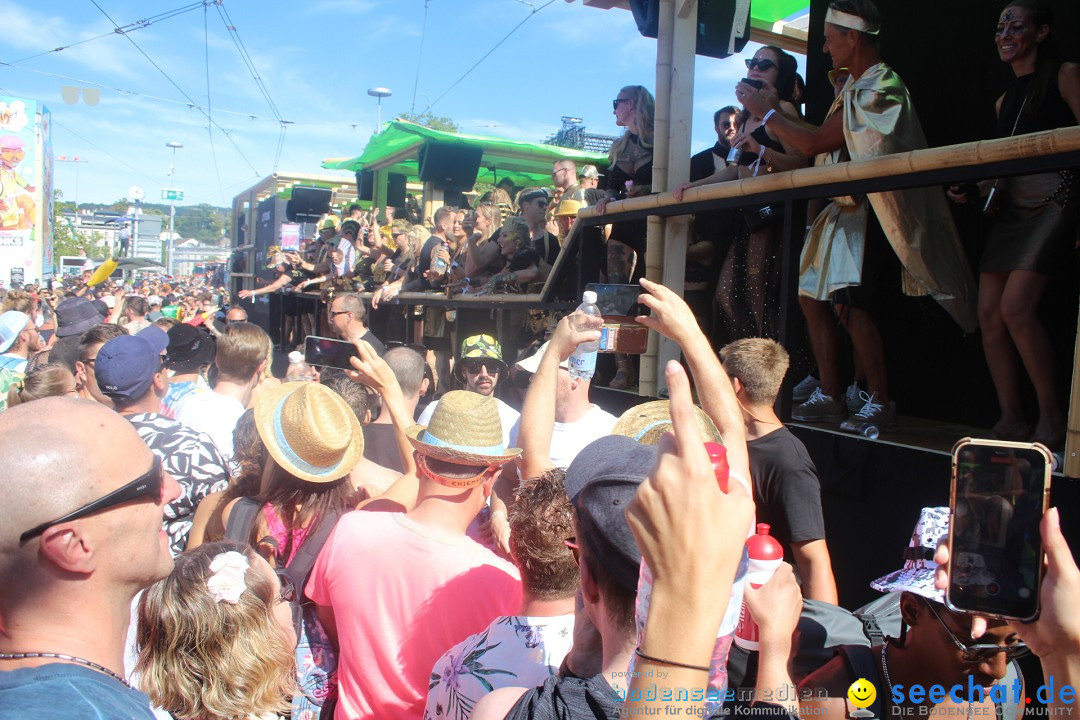 Street Parade 2022 mit dem Motto THINK: Zuerich, 13.08.2022