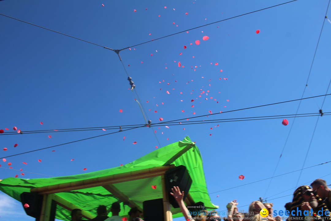 Street Parade 2022 mit dem Motto THINK: Zuerich, 13.08.2022