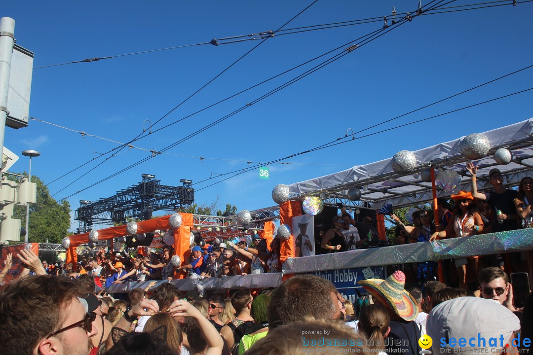 Street Parade 2022 mit dem Motto THINK: Zuerich, 13.08.2022