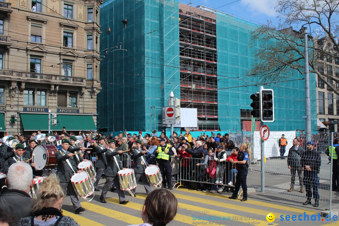 Sechselaeuten Umzug der Zuenfte: Zuerich, 17.04.2023