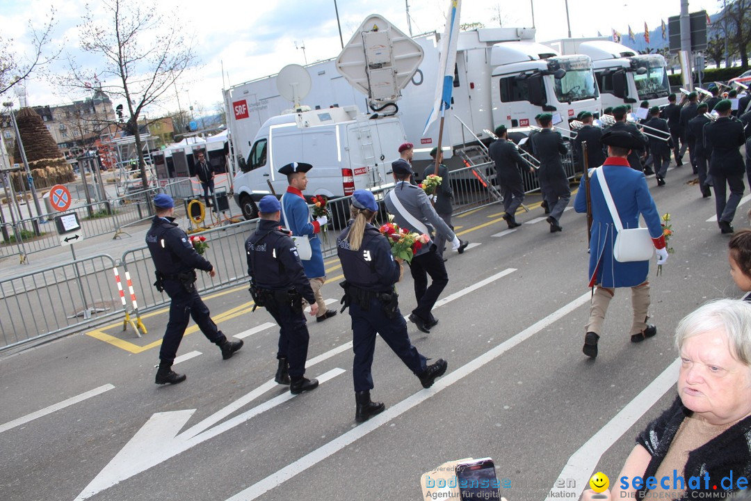 Sechselaeuten Umzug der Zuenfte: Zuerich, 17.04.2023