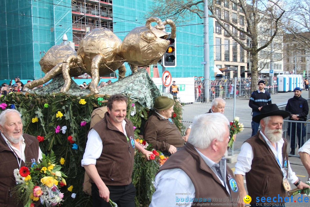 Sechselaeuten Umzug der Zuenfte: Zuerich, 17.04.2023