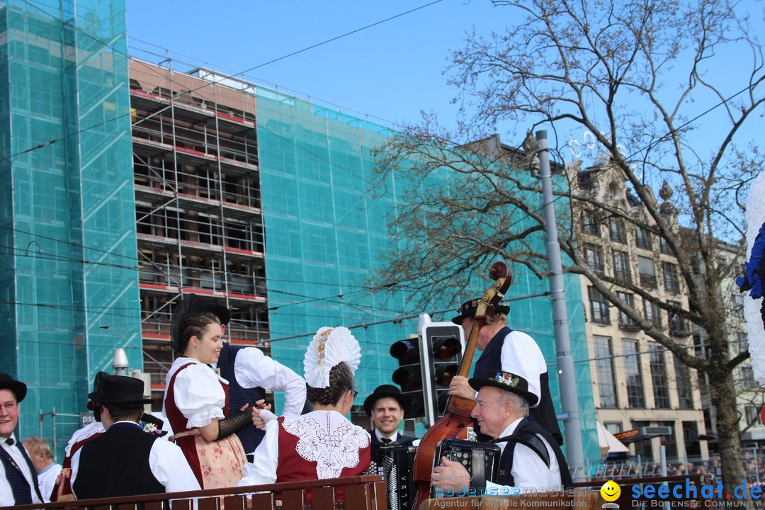 Sechselaeuten Umzug der Zuenfte: Zuerich, 17.04.2023