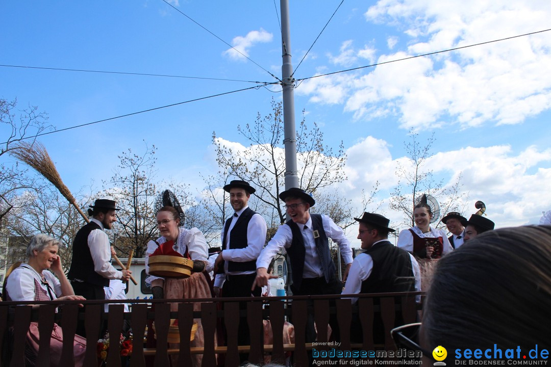 Sechselaeuten Umzug der Zuenfte: Zuerich, 17.04.2023