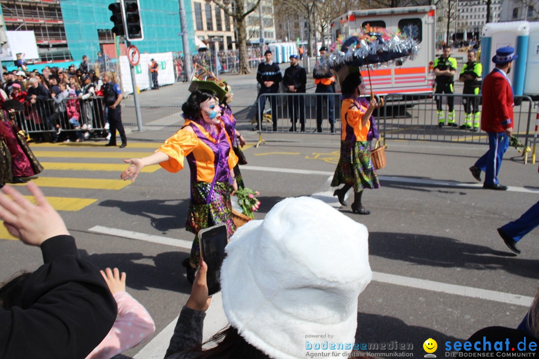 Sechselaeuten Umzug der Zuenfte: Zuerich, 17.04.2023