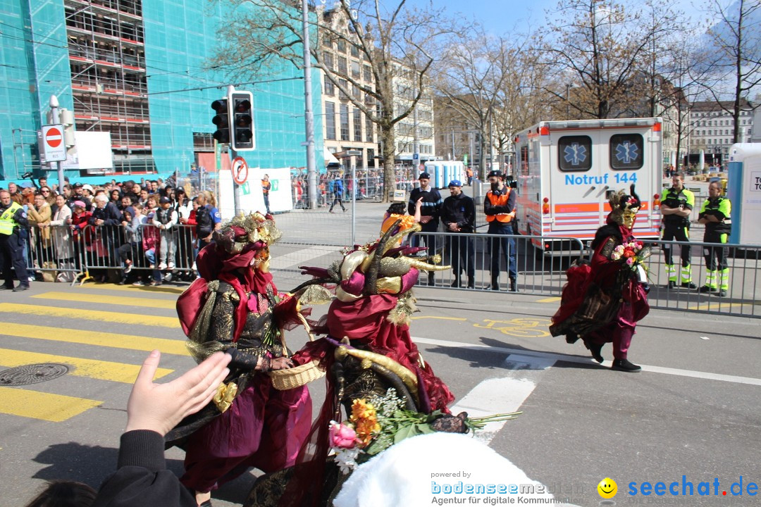 Sechselaeuten Umzug der Zuenfte: Zuerich, 17.04.2023