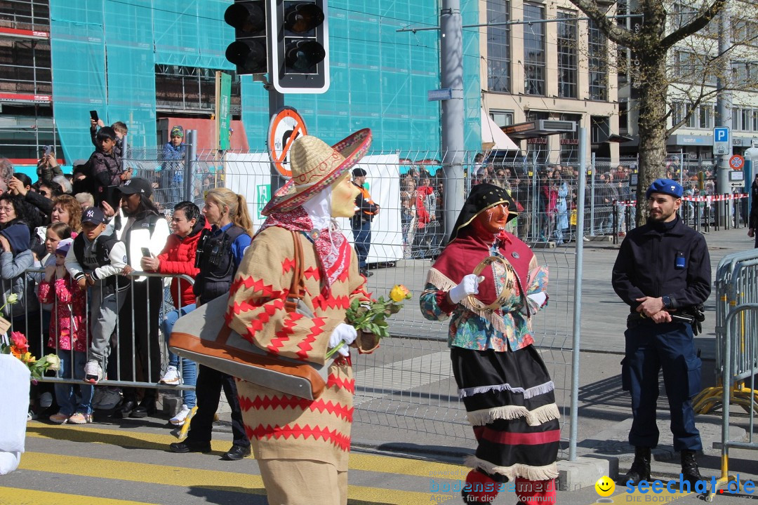 Sechselaeuten Umzug der Zuenfte: Zuerich, 17.04.2023