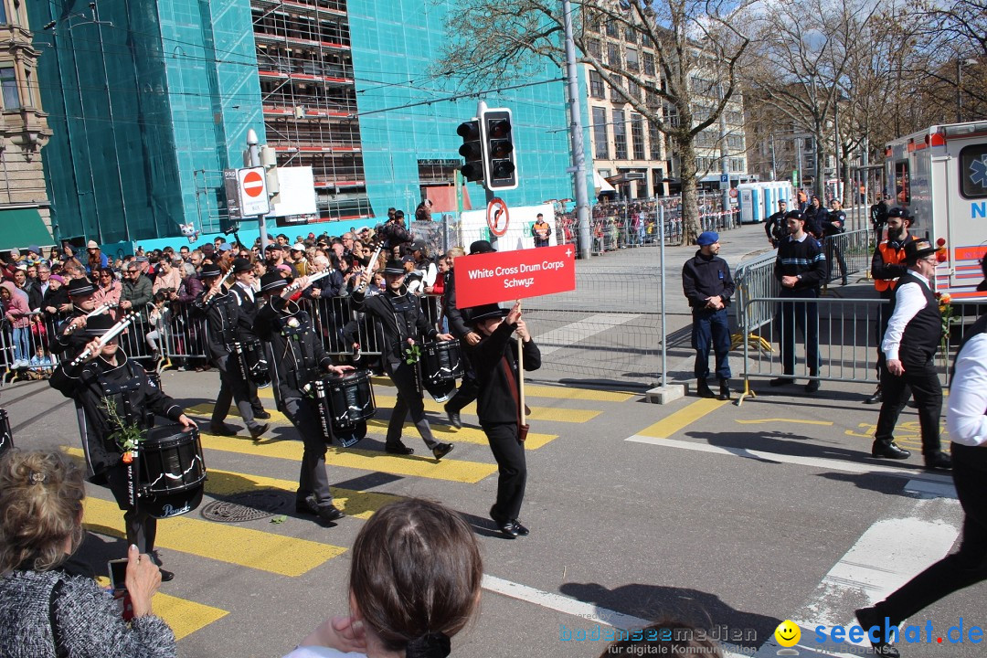 Sechselaeuten Umzug der Zuenfte: Zuerich, 17.04.2023