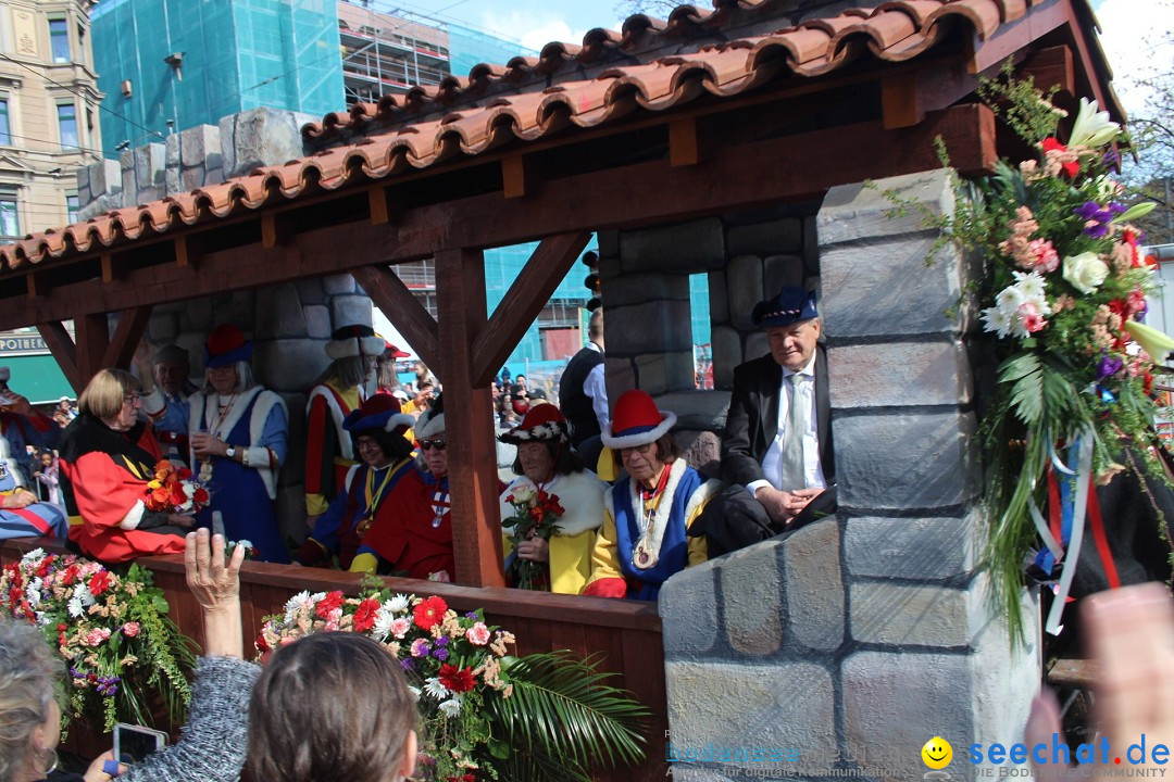 Sechselaeuten Umzug der Zuenfte: Zuerich, 17.04.2023