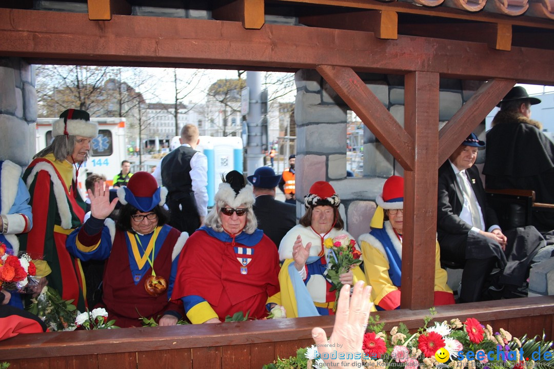 Sechselaeuten Umzug der Zuenfte: Zuerich, 17.04.2023