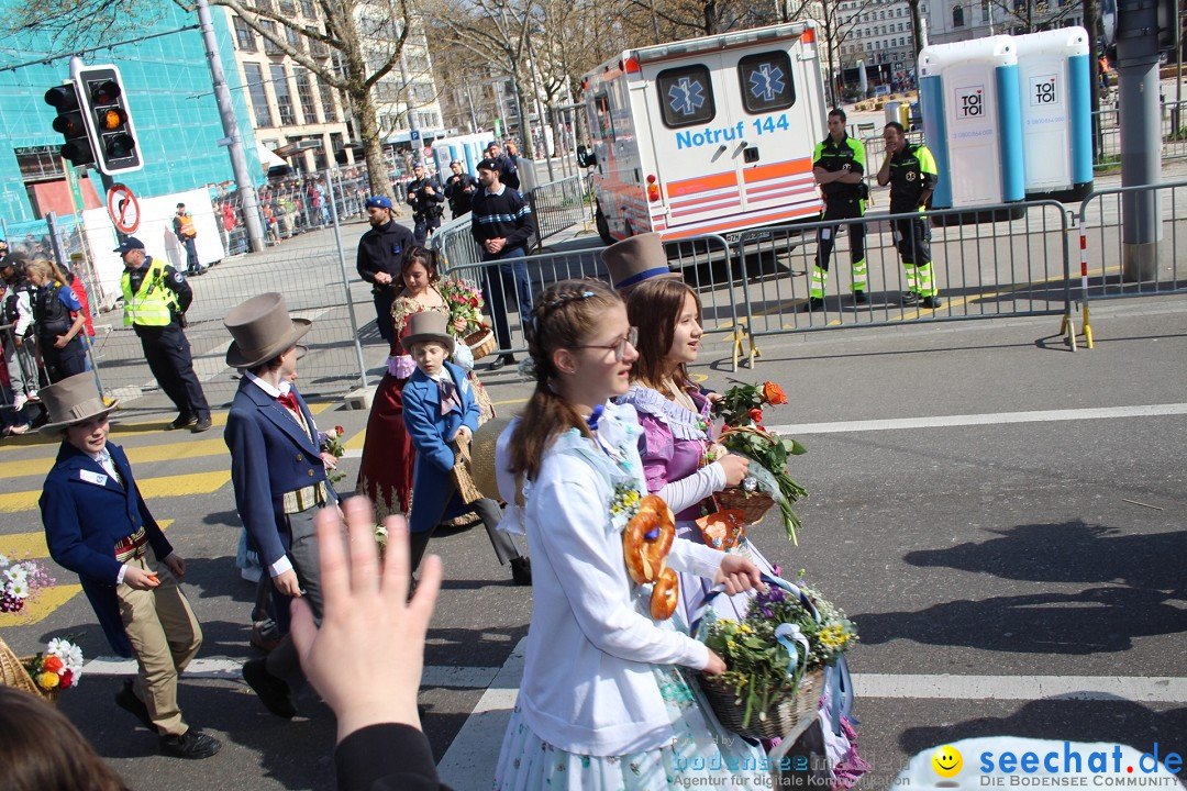 Sechselaeuten Umzug der Zuenfte: Zuerich, 17.04.2023