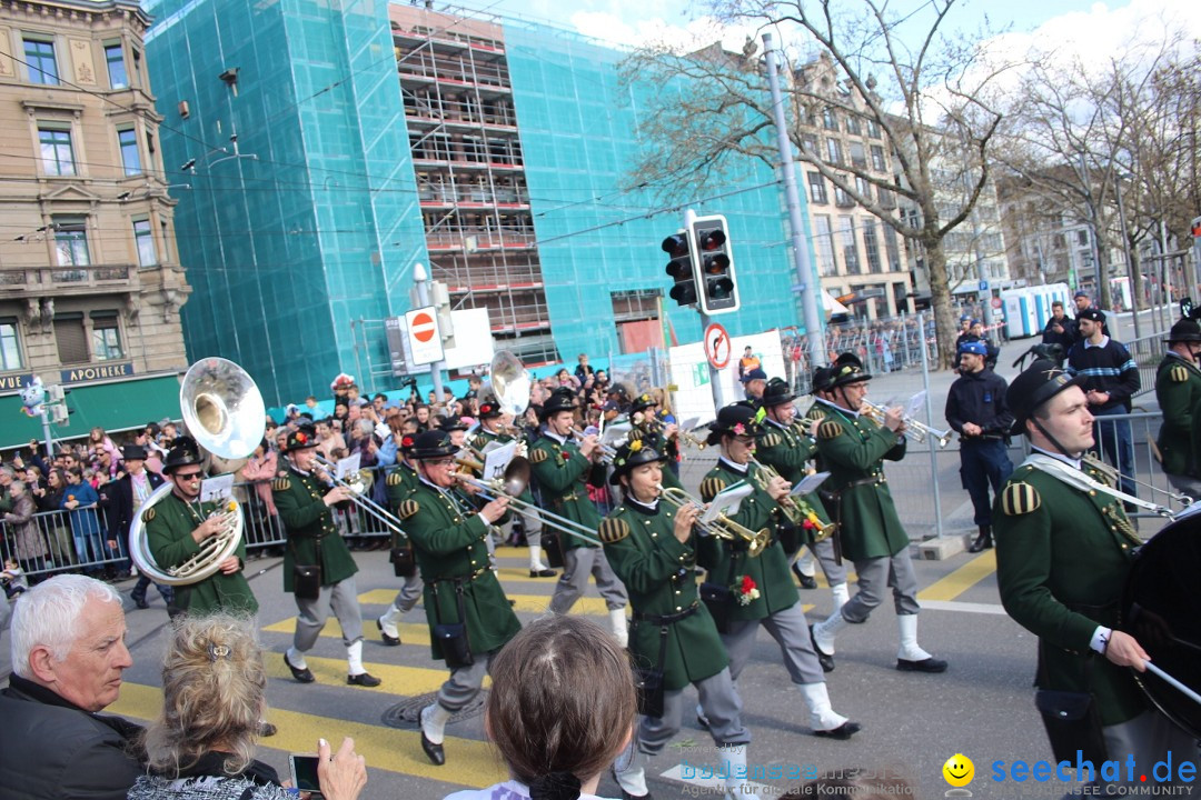 Sechselaeuten Umzug der Zuenfte: Zuerich, 17.04.2023