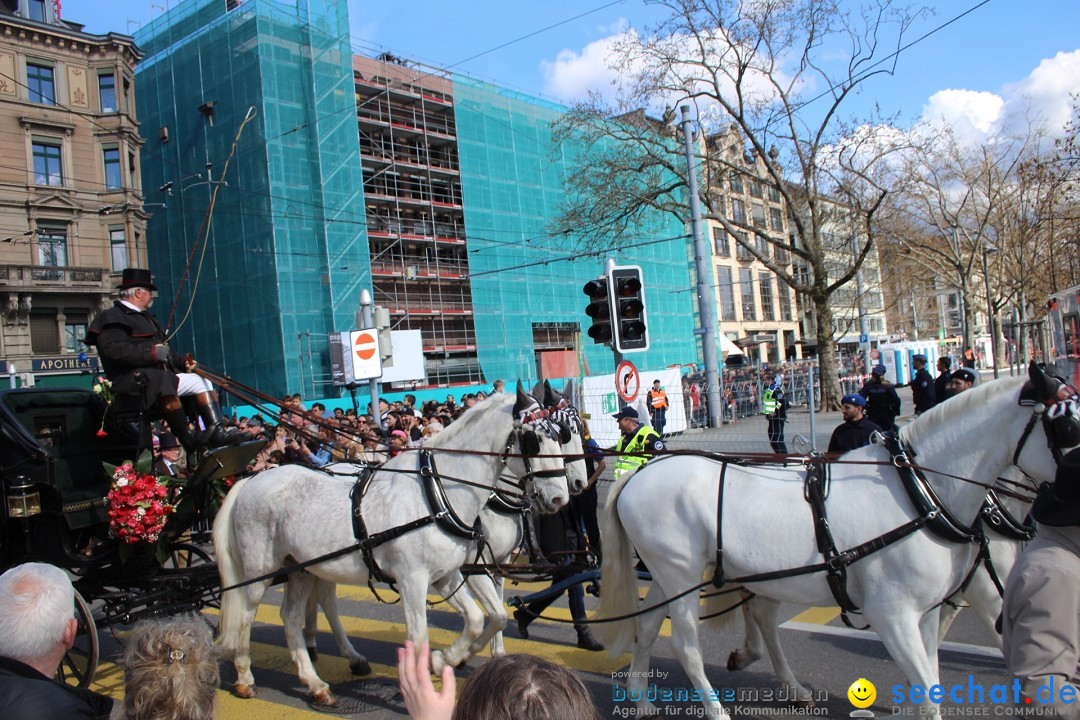 Sechselaeuten Umzug der Zuenfte: Zuerich, 17.04.2023