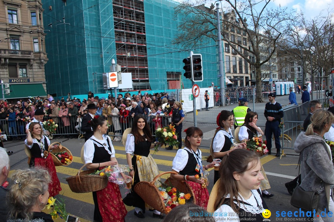 Sechselaeuten Umzug der Zuenfte: Zuerich, 17.04.2023