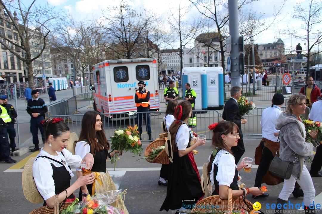 Sechselaeuten Umzug der Zuenfte: Zuerich, 17.04.2023