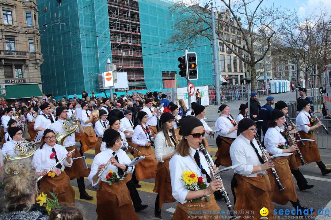 Sechselaeuten Umzug der Zuenfte: Zuerich, 17.04.2023