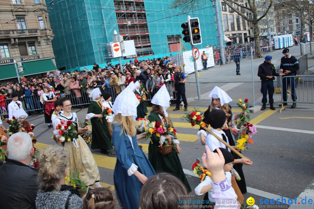 Sechselaeuten Umzug der Zuenfte: Zuerich, 17.04.2023