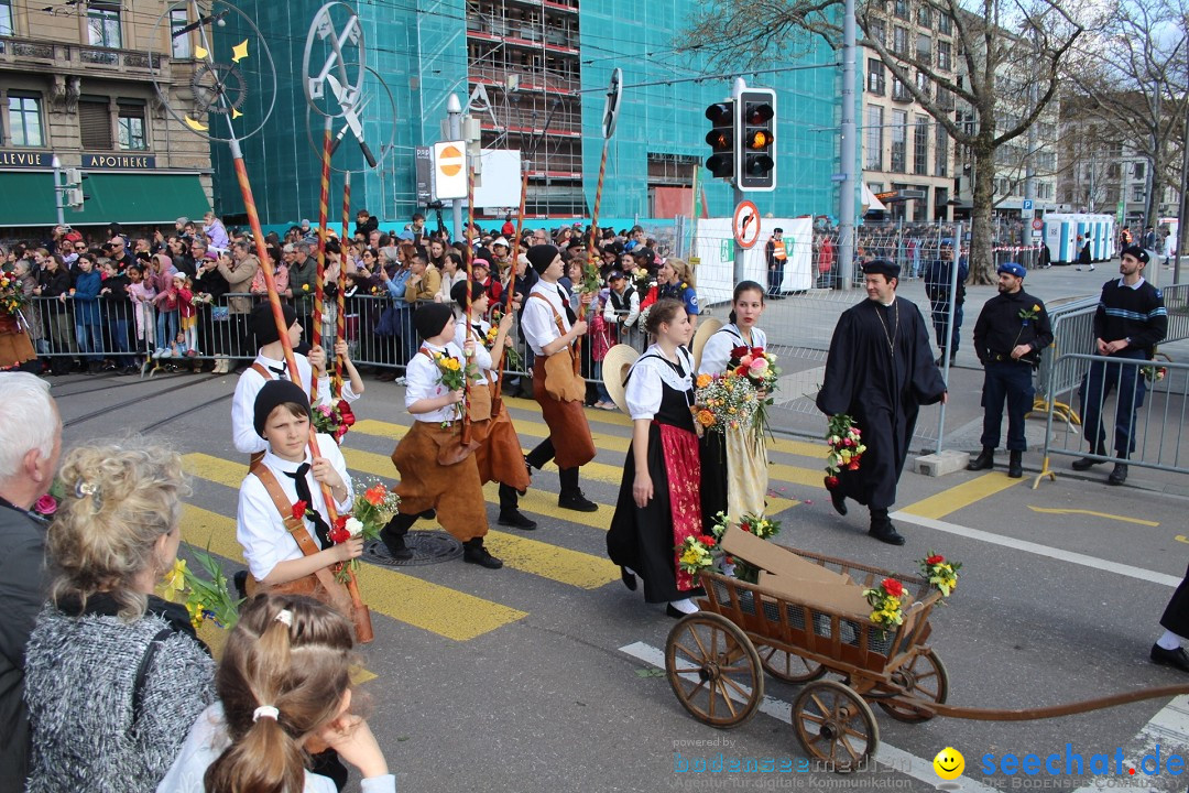 Sechselaeuten Umzug der Zuenfte: Zuerich, 17.04.2023