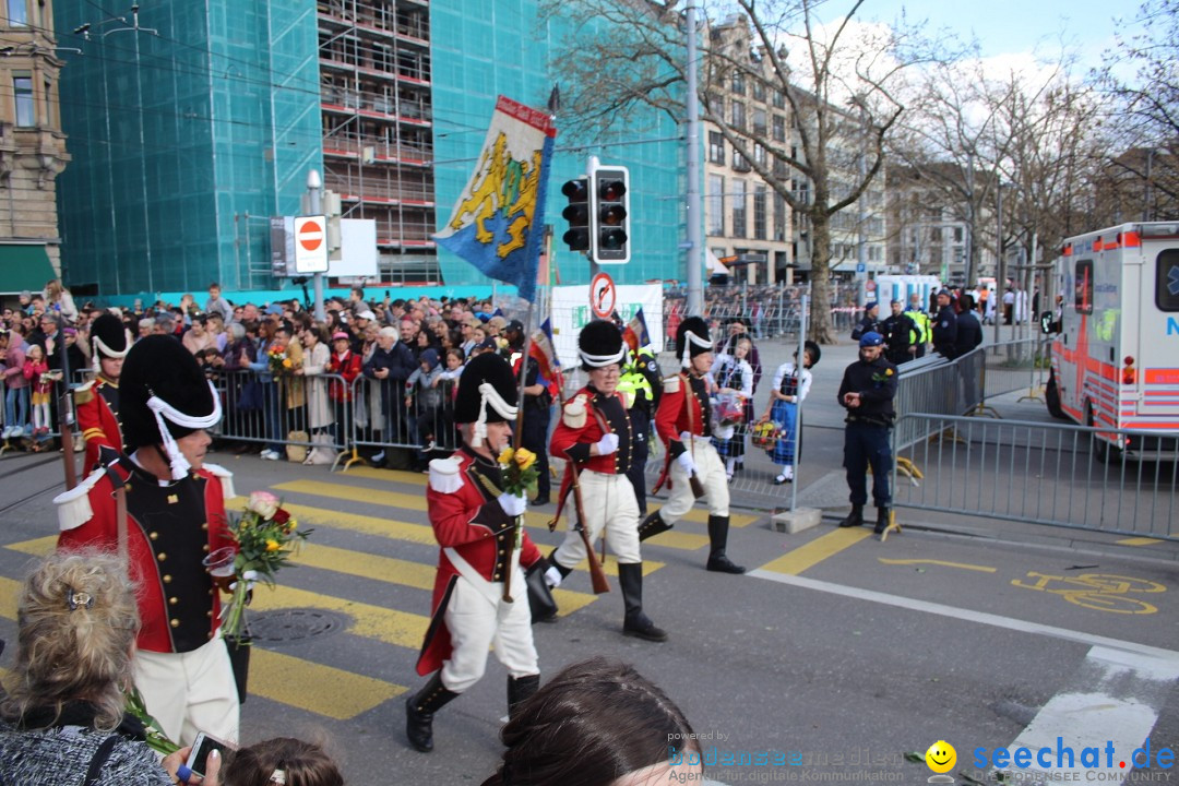 Sechselaeuten Umzug der Zuenfte: Zuerich, 17.04.2023