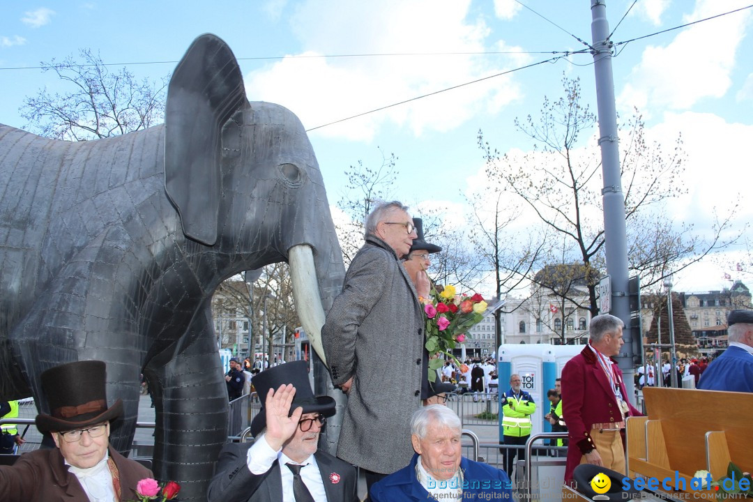 Sechselaeuten Umzug der Zuenfte: Zuerich, 17.04.2023