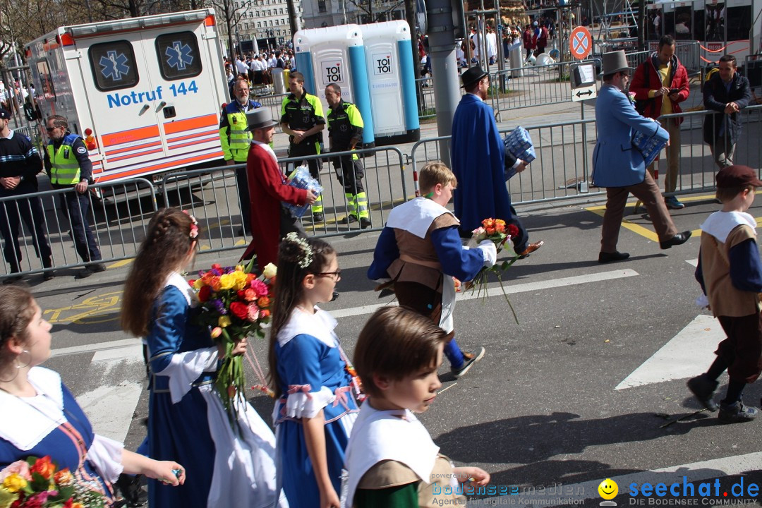 Sechselaeuten Umzug der Zuenfte: Zuerich, 17.04.2023