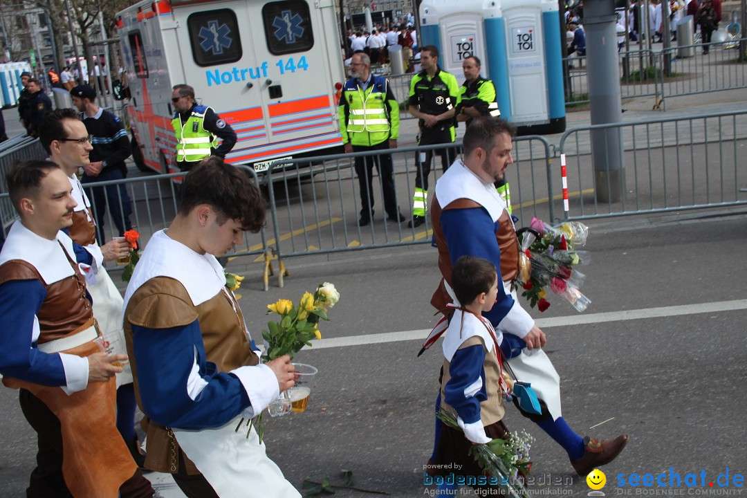 Sechselaeuten Umzug der Zuenfte: Zuerich, 17.04.2023