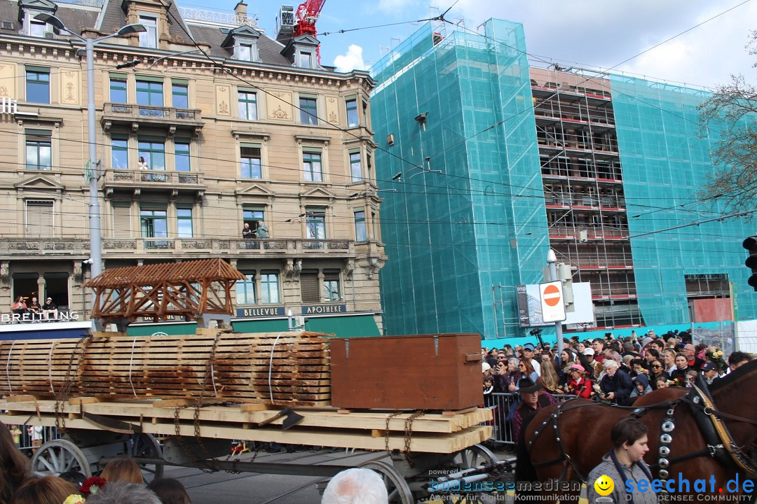 Sechselaeuten Umzug der Zuenfte: Zuerich, 17.04.2023