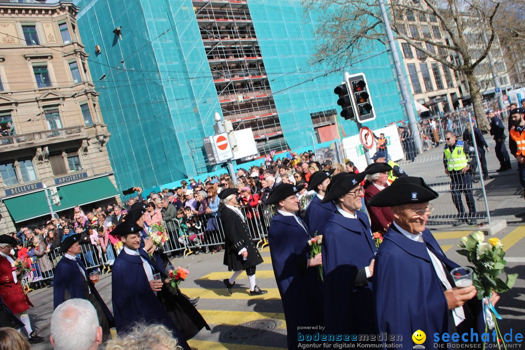 Sechselaeuten Umzug der Zuenfte: Zuerich, 17.04.2023