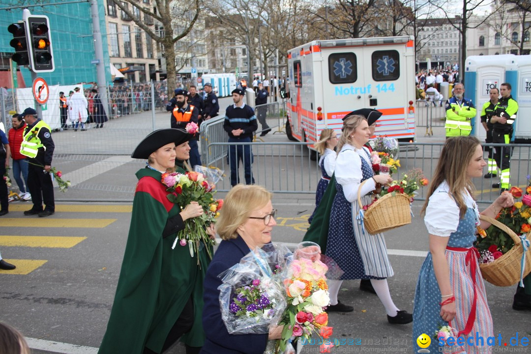 Sechselaeuten Umzug der Zuenfte: Zuerich, 17.04.2023