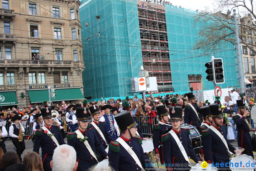 Sechselaeuten Umzug der Zuenfte: Zuerich, 17.04.2023