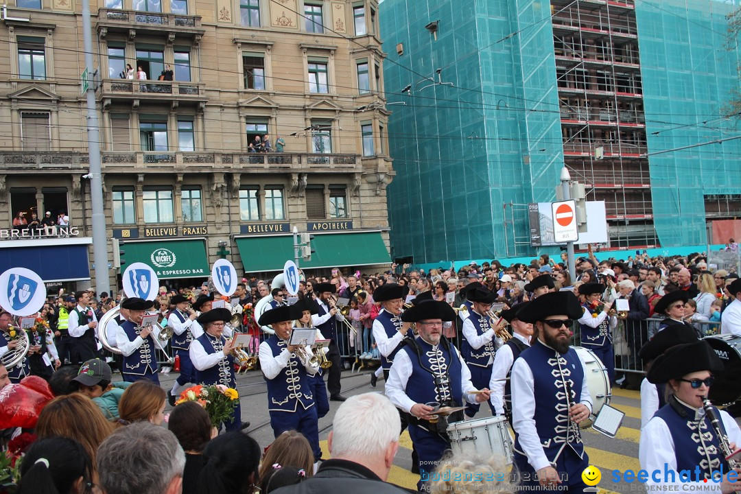 Sechselaeuten Umzug der Zuenfte: Zuerich, 17.04.2023