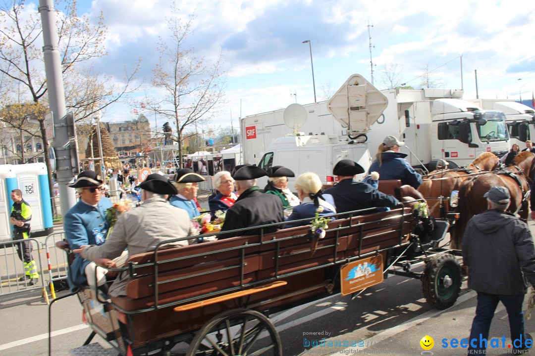 Sechselaeuten Umzug der Zuenfte: Zuerich, 17.04.2023